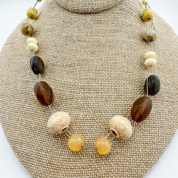 Vintage Beaded Necklace Natural Cream Lightweight Boho Beach Retro Dainty Carved - Picture 2 of 9